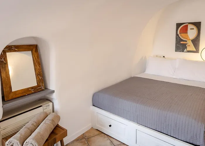 Ambrosia Tatil Evi Oia